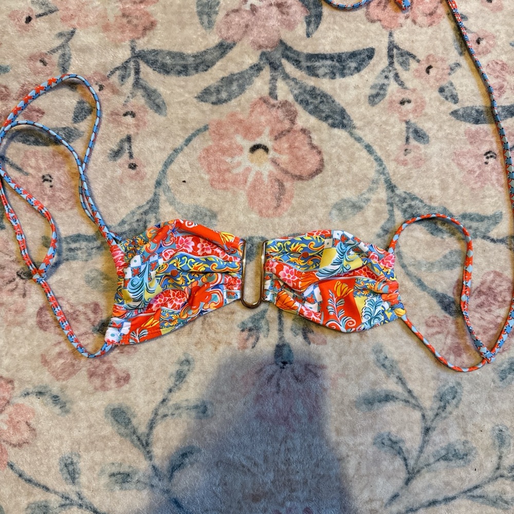SHEIN Multicolor Floral Bikini Top